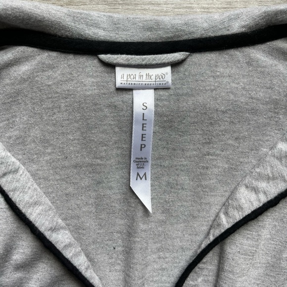 A Pea in The Pod Maternity Sleep Robe sz M - Picture 5 of 9